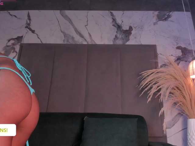 Jazmiin-Evans live cam on BongaCams