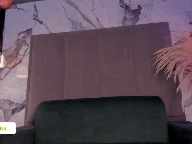 Jazmiin-Evans live cam on BongaCams