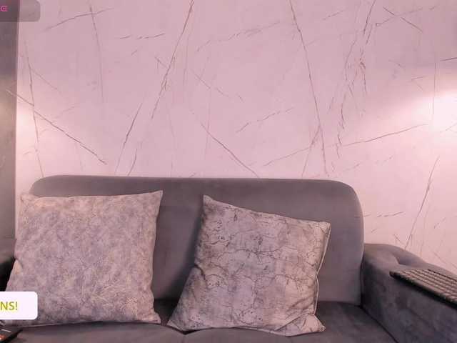 Jazmiin-Evans live cam on BongaCams