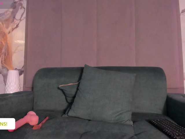 Jazmiin-Evans live cam on BongaCams