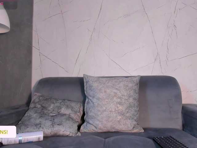 Jazmiin-Evans live cam on BongaCams