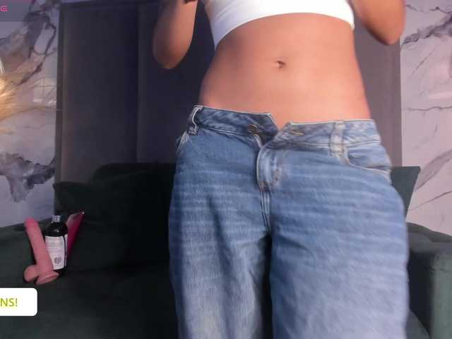 Jazmiin-Evans live cam on BongaCams