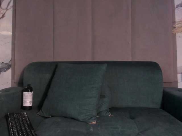 Jazmiin-Evans live cam on BongaCams