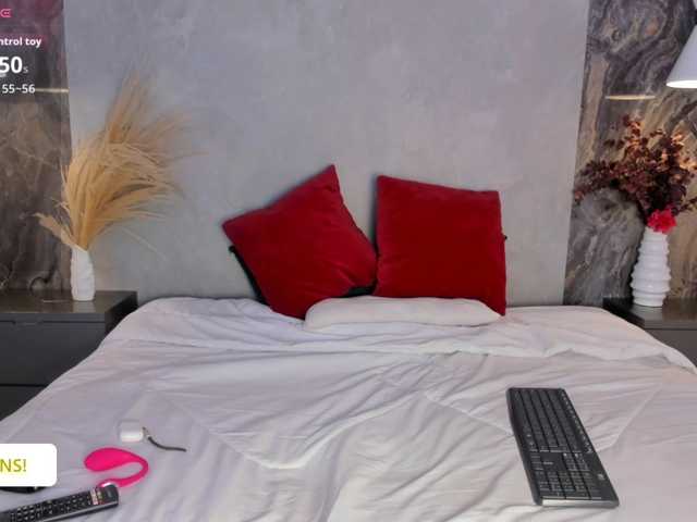 Jazmiin-Evans live cam on BongaCams