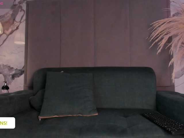 Jazmiin-Evans live cam on BongaCams
