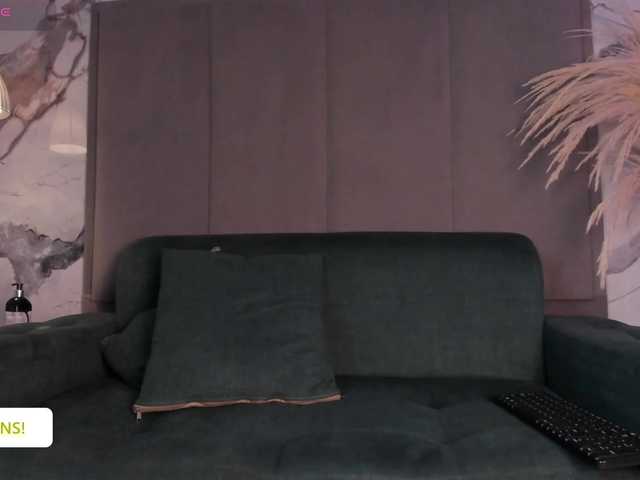 Jazmiin-Evans live cam on BongaCams