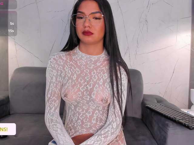 Jazmiin-Evans live cam on BongaCams