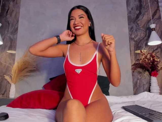 Jazmiin-Evans live cam on BongaCams