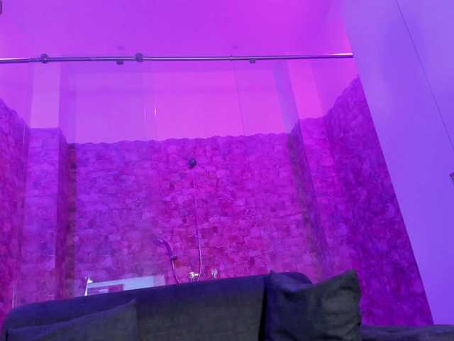 Jazmiin-Evans live cam on BongaCams