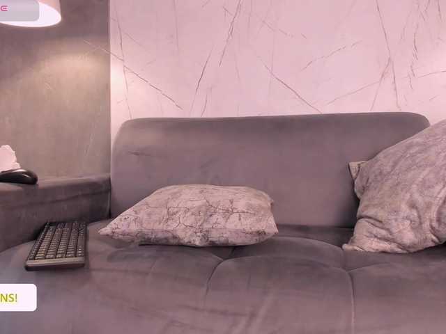 Jazmiin-Evans live cam on BongaCams