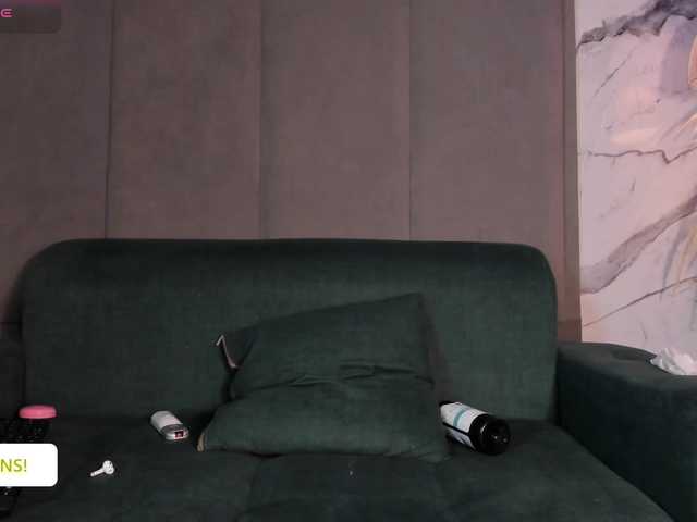 Jazmiin-Evans live cam on BongaCams