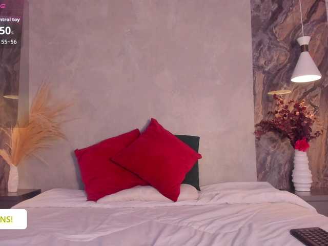 Jazmiin-Evans live cam preview