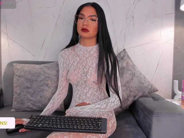 Jazmiin-Evans live cam on BongaCams