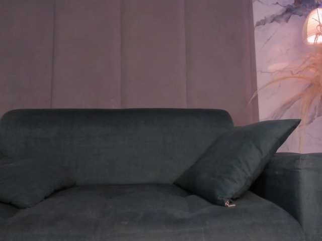 Jazmiin-Evans live cam on BongaCams