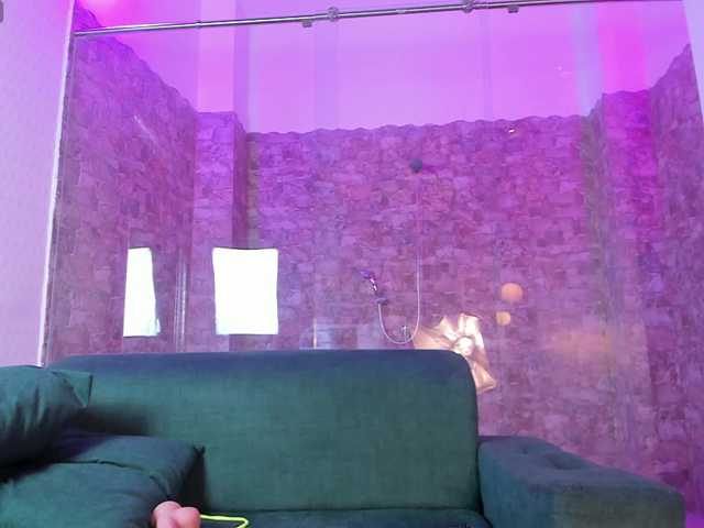 Jazmiin-Evans's BongaCams show and profile