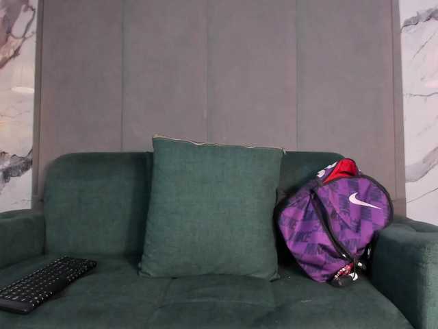 Jazmiin-Evans live cam on BongaCams