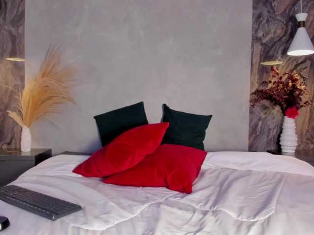 Jazmiin-Evans live cam preview