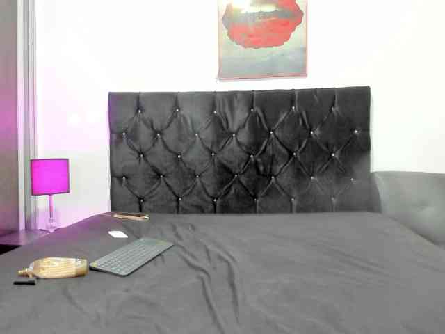 SamantaMoet webcam
