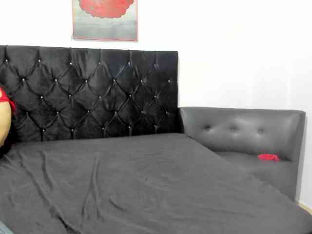 SamantaMoet webcam