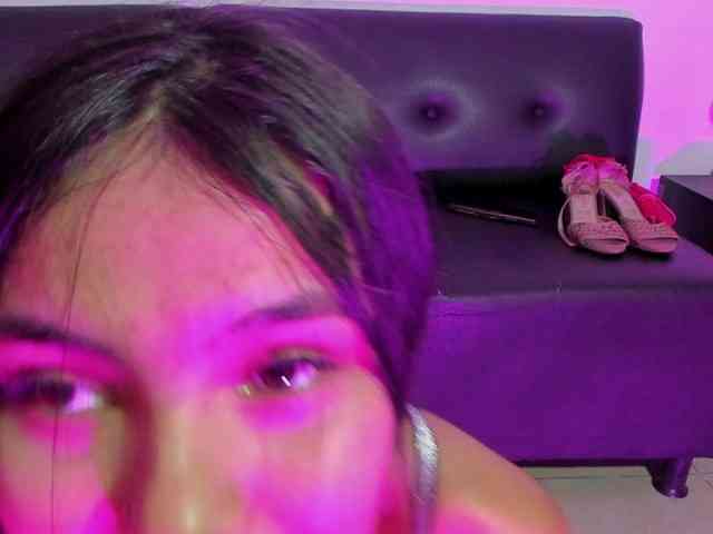 SamantaMoet webcam