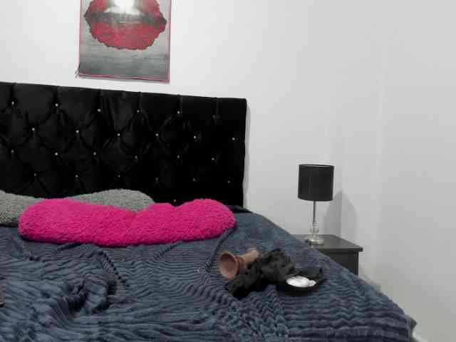 SamantaMoet webcam