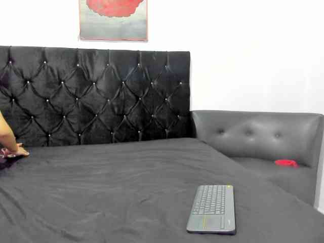 SamantaMoet webcam