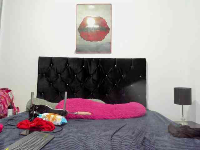 SamantaMoet webcam