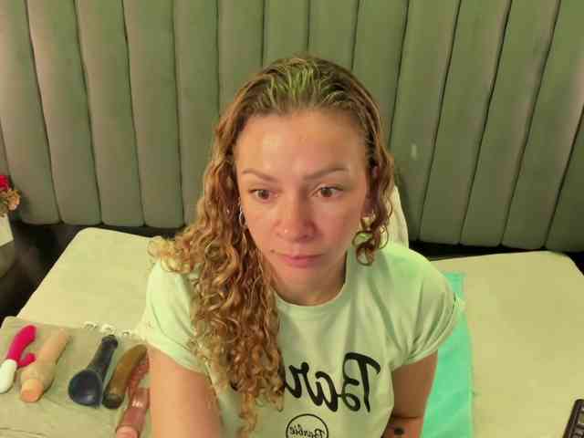 AlaiaEvanss webcam