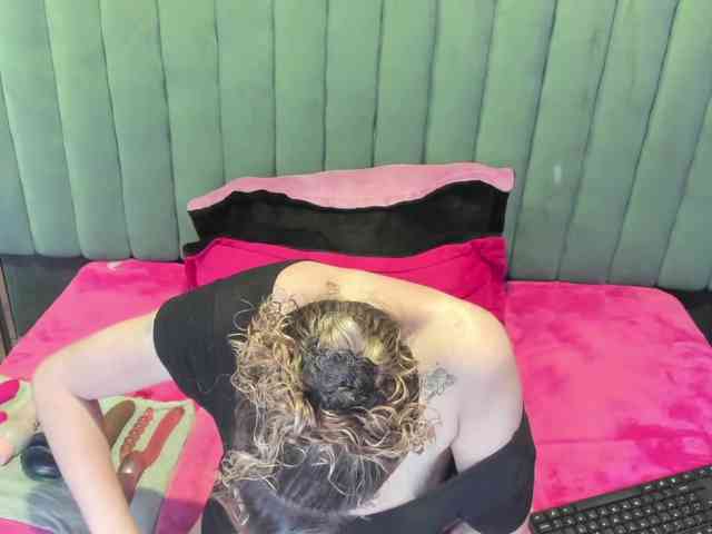 AlaiaEvanss webcam