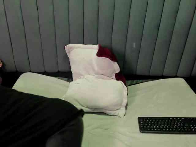 AlaiaEvanss webcam