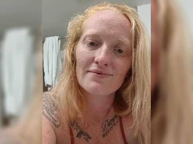 Smalltowncountrygirl1996 live cam on BongaCams