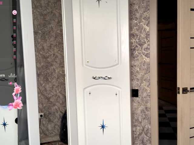 KimberleeChenevert's BongaCams show and profile