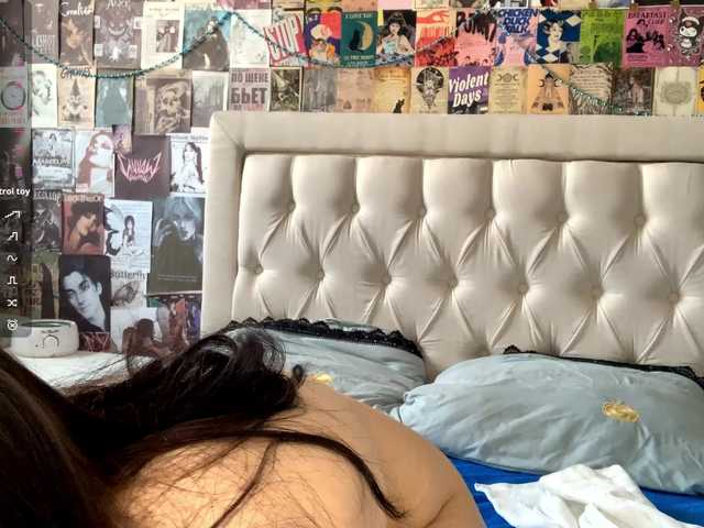 KimberleeChenevert's BongaCams show and profile