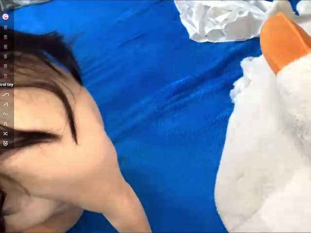 KimberleeChenevert's BongaCams show and profile