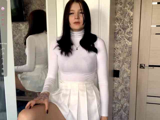 KimberleeChenevert webcam