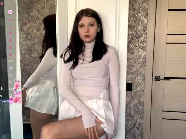 KimberleeChenevert webcam