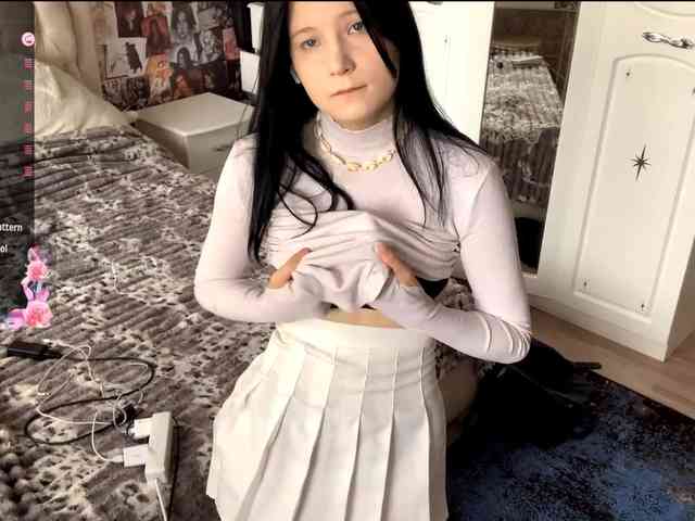 KimberleeChenevert webcam