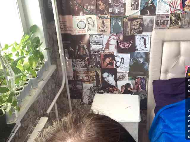 KimberleeChenevert webcam