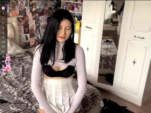 KimberleeChenevert webcam