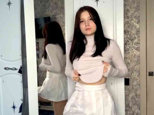 KimberleeChenevert webcam