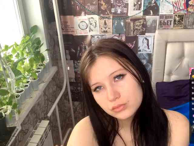 KimberleeChenevert webcam