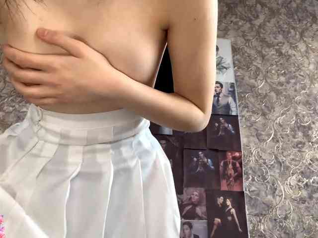 KimberleeChenevert webcam