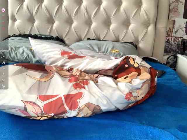 KimberleeChenevert webcam