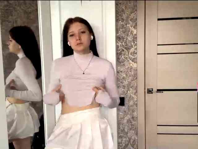 KimberleeChenevert webcam