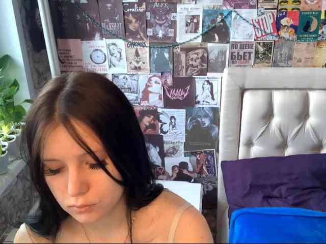 KimberleeChenevert webcam