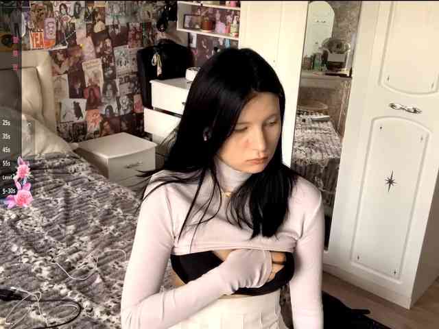 KimberleeChenevert webcam