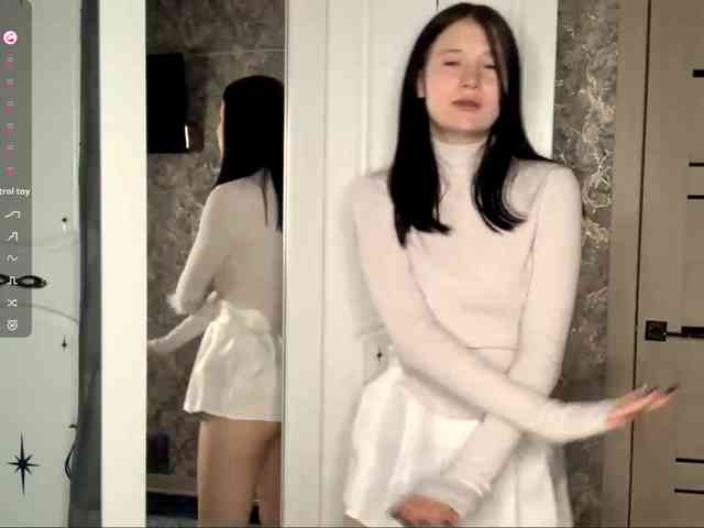 KimberleeChenevert webcam