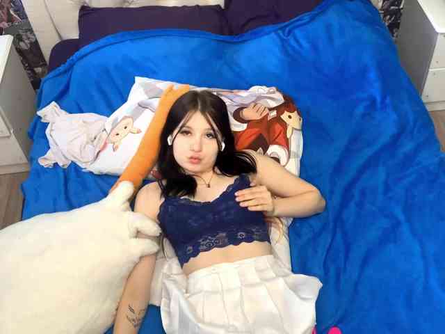 KimberleeChenevert webcam