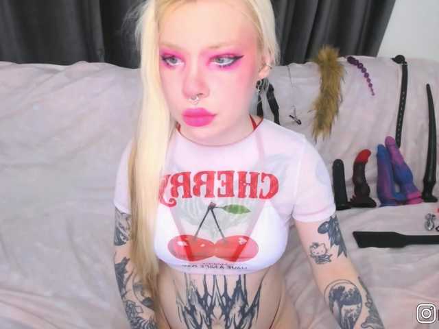 P1nkbutt live cam on BongaCams