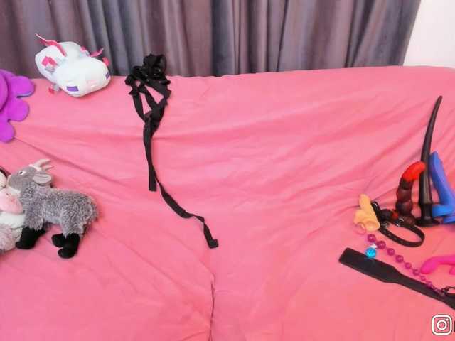 P1nkbutt — live female cam